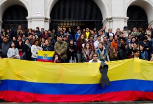 Imagen de la concentración en Bilbao, tras la celebración de la Misa Latinoamericana, el pasado domingo, 24 de abril